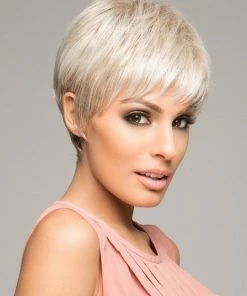 Raquel Welch Winner | Synthetic Wig (Basic Cap)