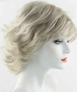 Raquel Welch Breeze | Synthetic Wig (Basic Cap)