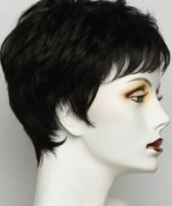 Raquel Welch Winner | Synthetic Wig (Basic Cap)