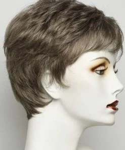 Raquel Welch Winner | Synthetic Wig (Basic Cap)