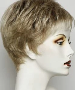 Raquel Welch Winner | Synthetic Wig (Basic Cap)