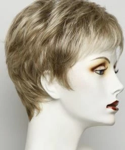 Raquel Welch Winner Petite | Synthetic Wig (Basic Cap) WOMEN'S WIGS